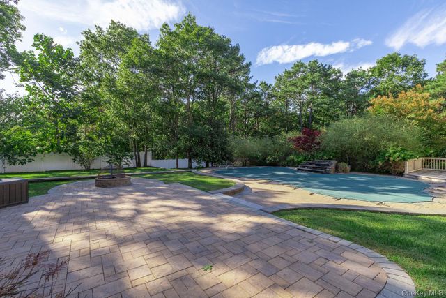 37 W Woodside Avenue, Patchogue, NY 11772