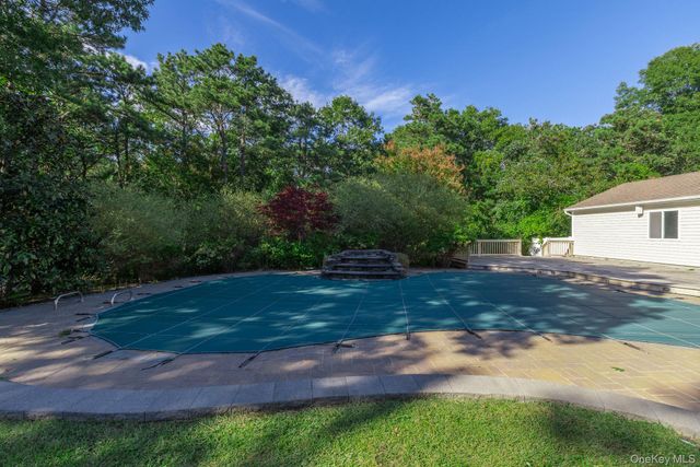 37 W Woodside Avenue, Patchogue, NY 11772