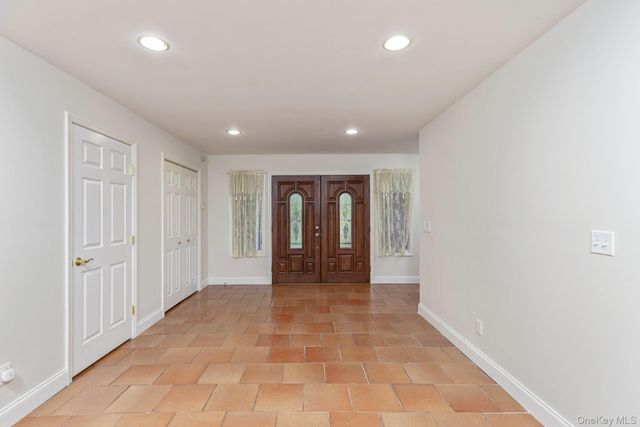 37 W Woodside Avenue, Patchogue, NY 11772