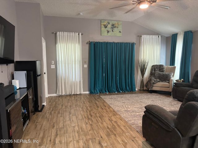 13879 DEVAN LEE Drive E, Jacksonville, FL 32226