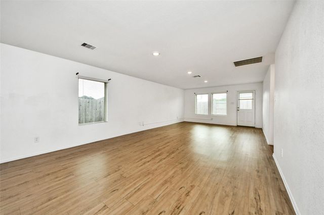 18915 Sorento Bay Lane, Hockley, TX 77447