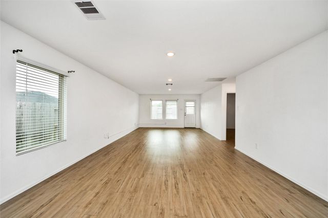 18915 Sorento Bay Lane, Hockley, TX 77447