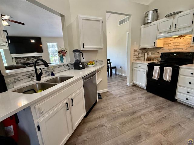 2717 Wildflower Drive, Lawrence, KS 66046