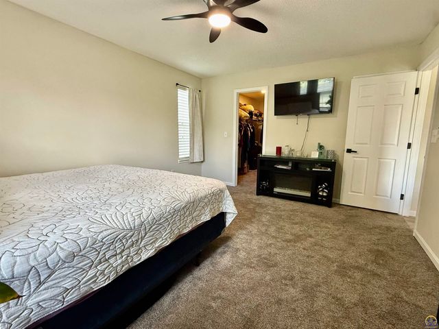 2717 Wildflower Drive, Lawrence, KS 66046