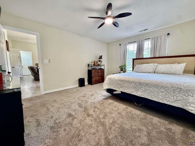 2717 Wildflower Drive, Lawrence, KS 66046
