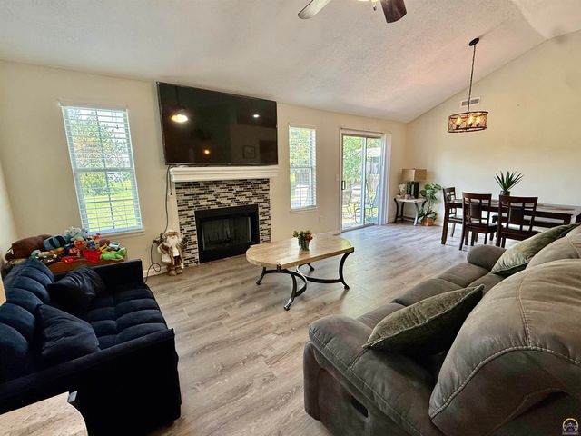 2717 Wildflower Drive, Lawrence, KS 66046