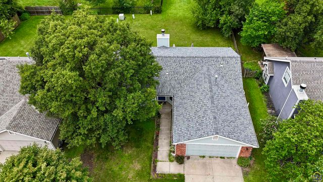 2717 Wildflower Drive, Lawrence, KS 66046