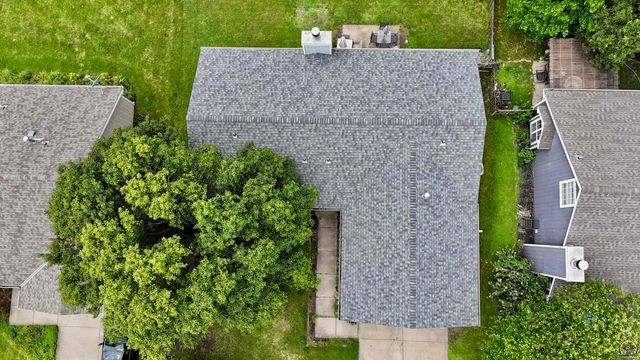 2717 Wildflower Drive, Lawrence, KS 66046