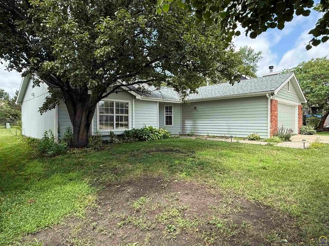 2717 Wildflower Drive, Lawrence, KS 66046