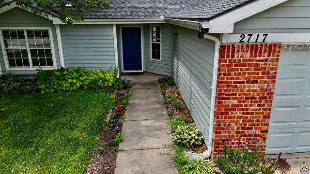 2717 Wildflower Drive, Lawrence, KS 66046