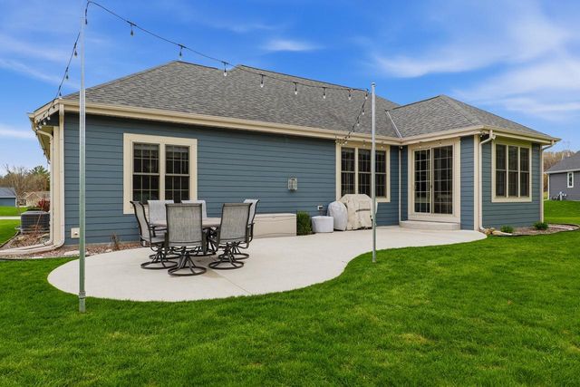 718 Meadow Ridge LANE, Plymouth, WI 53073