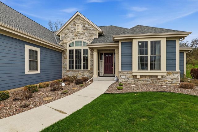 718 Meadow Ridge LANE, Plymouth, WI 53073