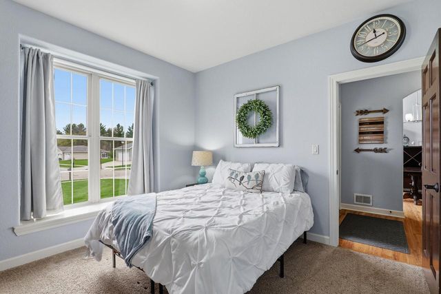 718 Meadow Ridge LANE, Plymouth, WI 53073