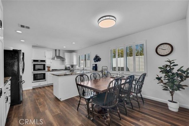 17004 Gledhill Street, Northridge (los Angeles), CA 91325