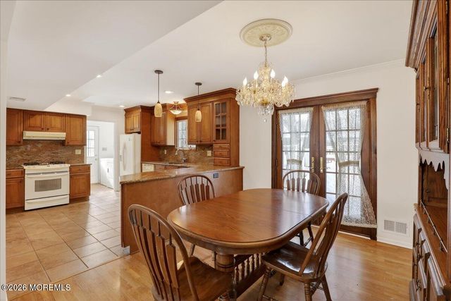 20 Hutchinson Drive, Port Monmouth, NJ 07758