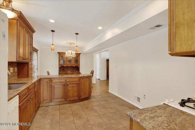 20 Hutchinson Drive, Port Monmouth, NJ 07758