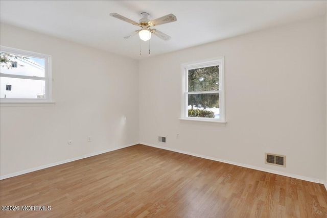 20 Hutchinson Drive, Port Monmouth, NJ 07758