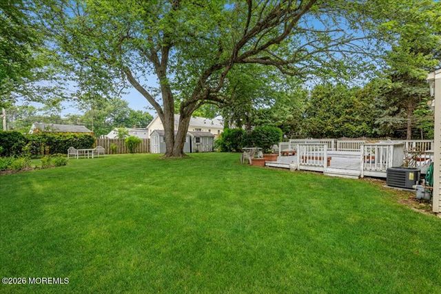 20 Hutchinson Drive, Port Monmouth, NJ 07758