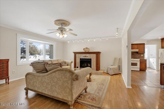 20 Hutchinson Drive, Port Monmouth, NJ 07758