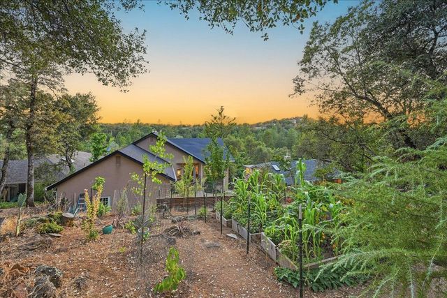 12757 Greenbrook Loop, Penn Valley, CA 95946