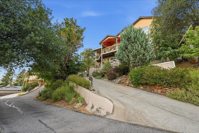 12757 Greenbrook Loop, Penn Valley, CA 95946