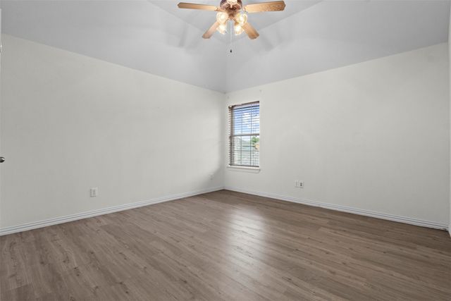 7513 Kallan Drive, Rowlett, TX 75089