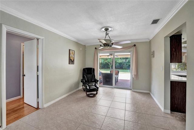 5760 SW 7th Street, Plantation, FL 33317