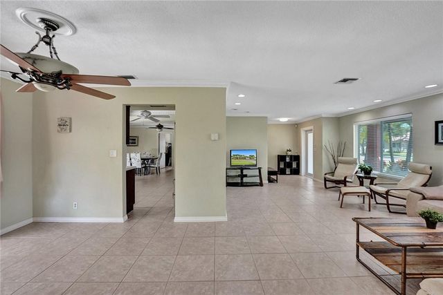 5760 SW 7th Street, Plantation, FL 33317