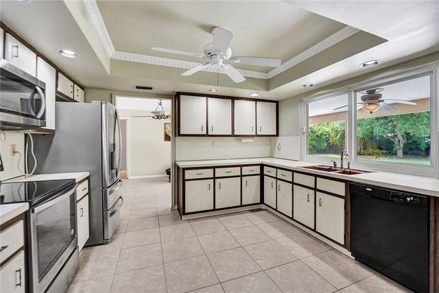 5760 SW 7th Street, Plantation, FL 33317