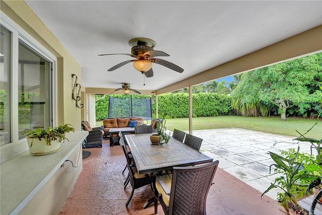 5760 SW 7th Street, Plantation, FL 33317