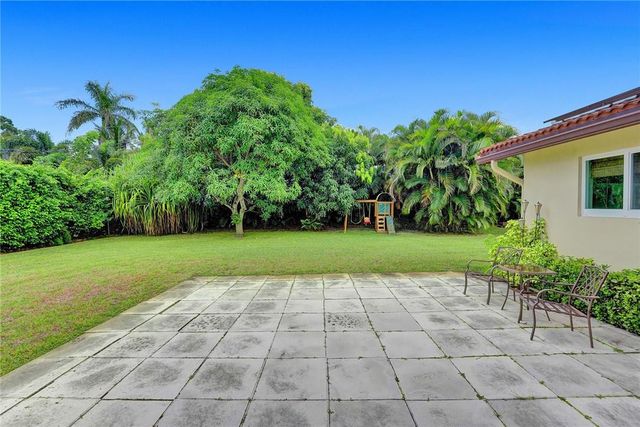 5760 SW 7th Street, Plantation, FL 33317