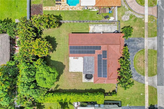 5760 SW 7th Street, Plantation, FL 33317