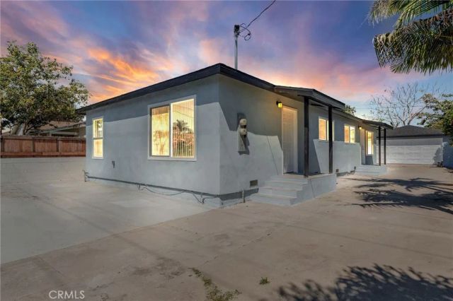 2417 W Stanford, Santa Ana, CA 92704