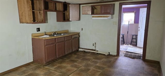 17881 S River Road, Three Rivers, MI 49093