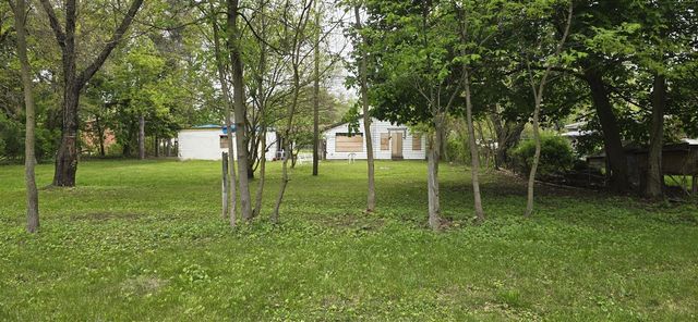 17881 S River Road, Three Rivers, MI 49093
