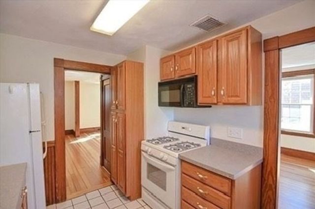 467 Gleasondale Rd 467, Stow, MA 01775