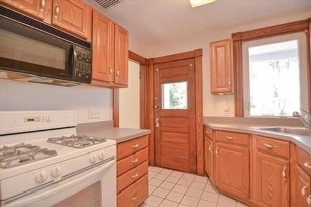 467 Gleasondale Rd 467, Stow, MA 01775