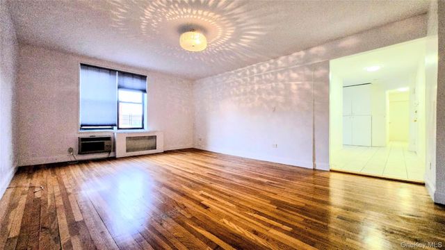 137-05 Franklin Avenue 6D, Flushing, NY 11355