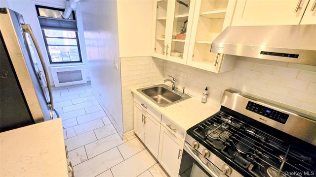 137-05 Franklin Avenue 6D, Flushing, NY 11355