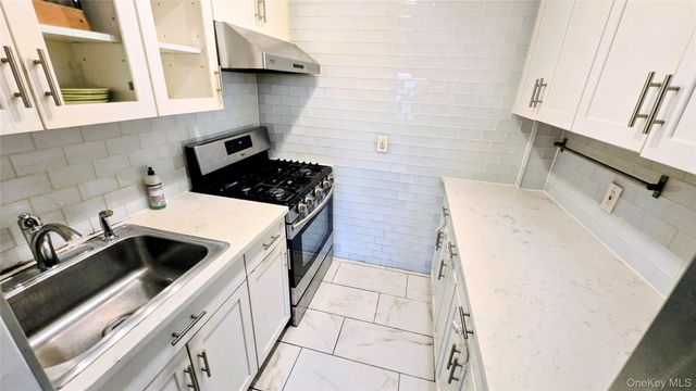 137-05 Franklin Avenue 6D, Flushing, NY 11355
