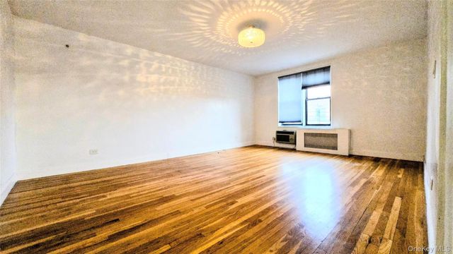 137-05 Franklin Avenue 6D, Flushing, NY 11355