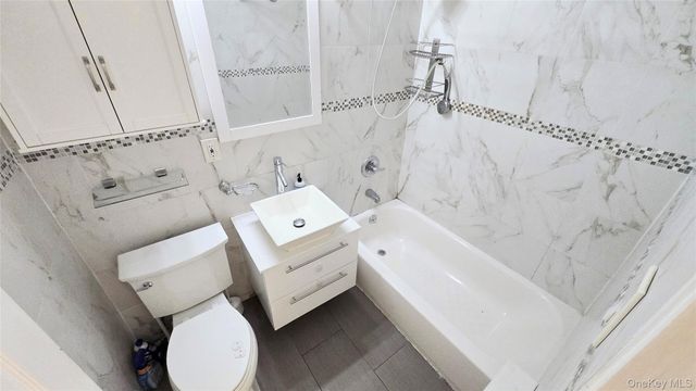 137-05 Franklin Avenue 6D, Flushing, NY 11355