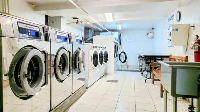 137-05 Franklin Avenue 6D, Flushing, NY 11355