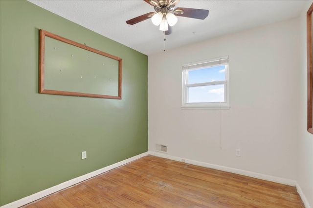 4701 Croissant Street, Dearborn Heights, MI 48125