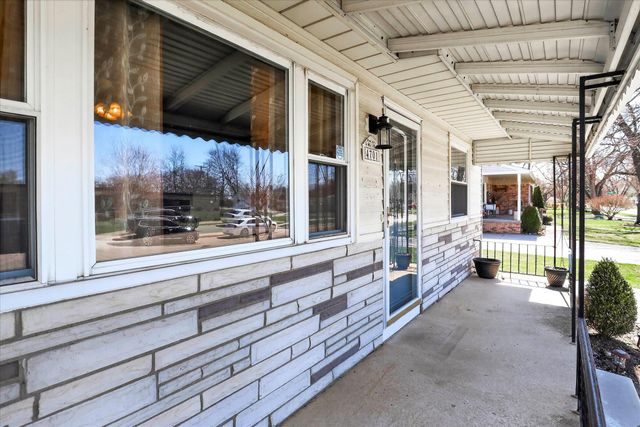 4701 Croissant Street, Dearborn Heights, MI 48125