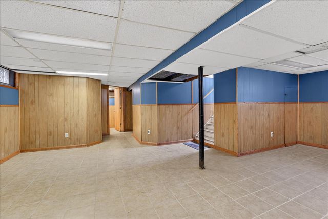 4701 Croissant Street, Dearborn Heights, MI 48125