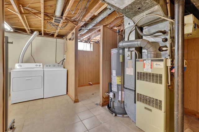 4701 Croissant Street, Dearborn Heights, MI 48125