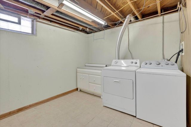 4701 Croissant Street, Dearborn Heights, MI 48125