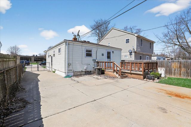 4701 Croissant Street, Dearborn Heights, MI 48125