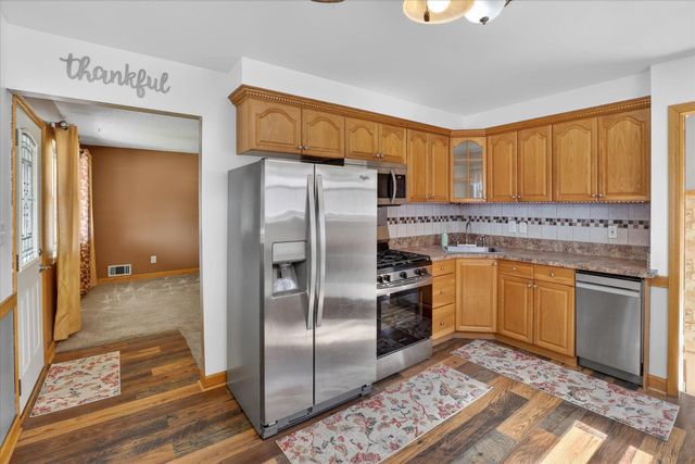 4701 Croissant Street, Dearborn Heights, MI 48125